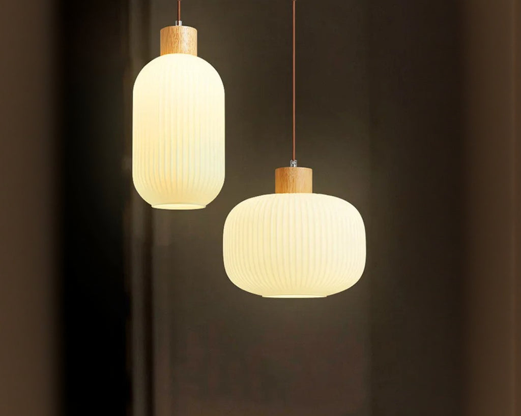 Lustre japonais en bois et verre strié, vue 3