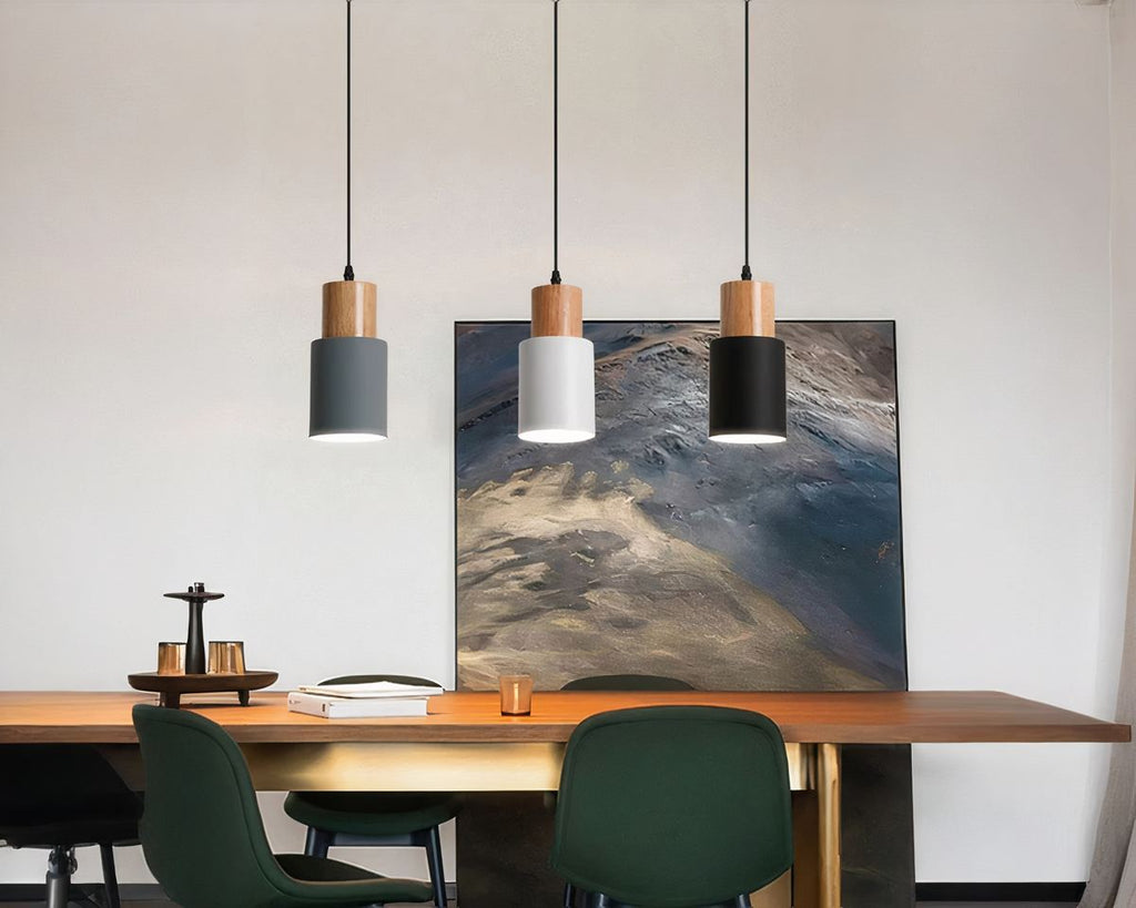 Petit lustre bois et abat-jour en métal minimaliste, vue 3
