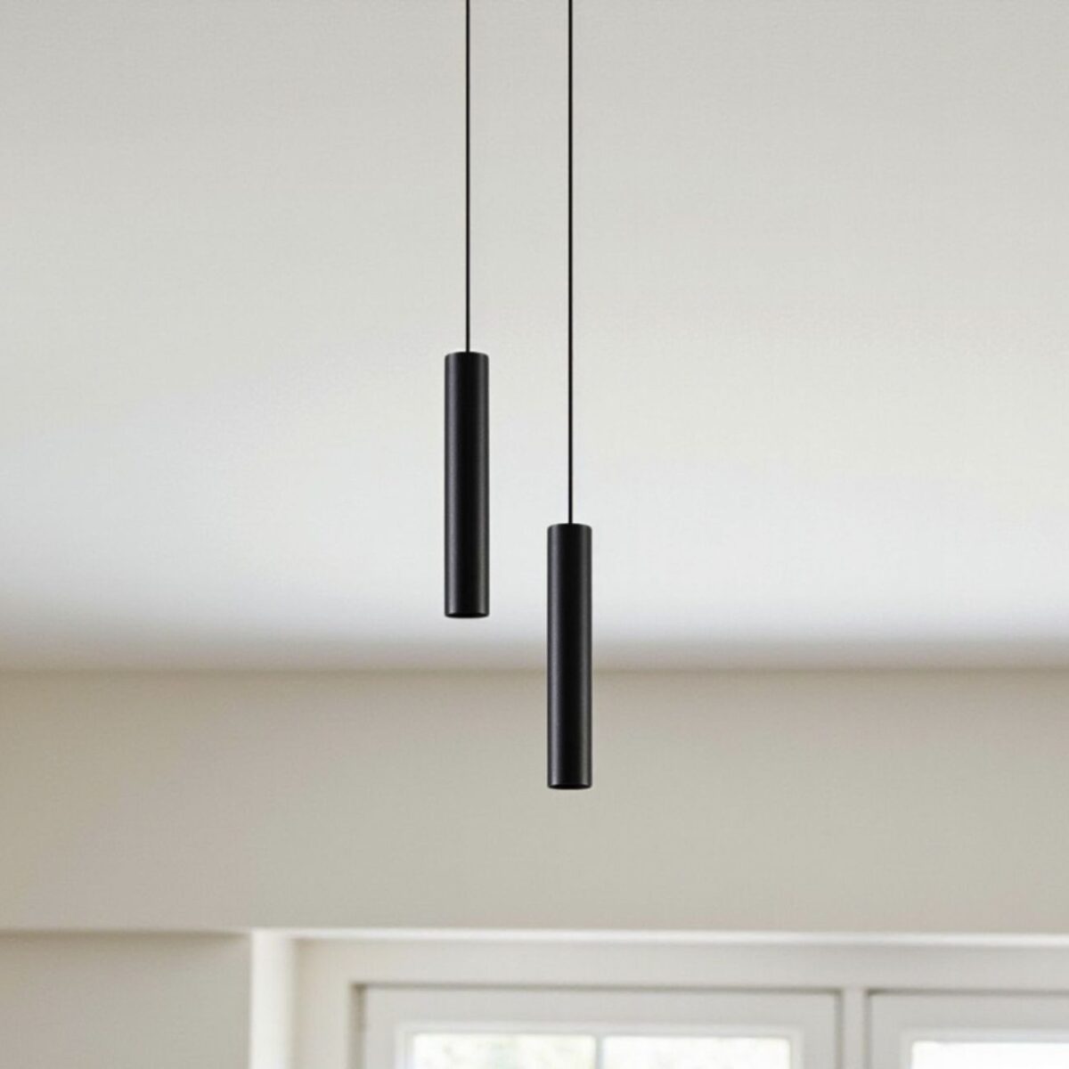 Lustre escalier tube vertical noir en aluminium, vue 4