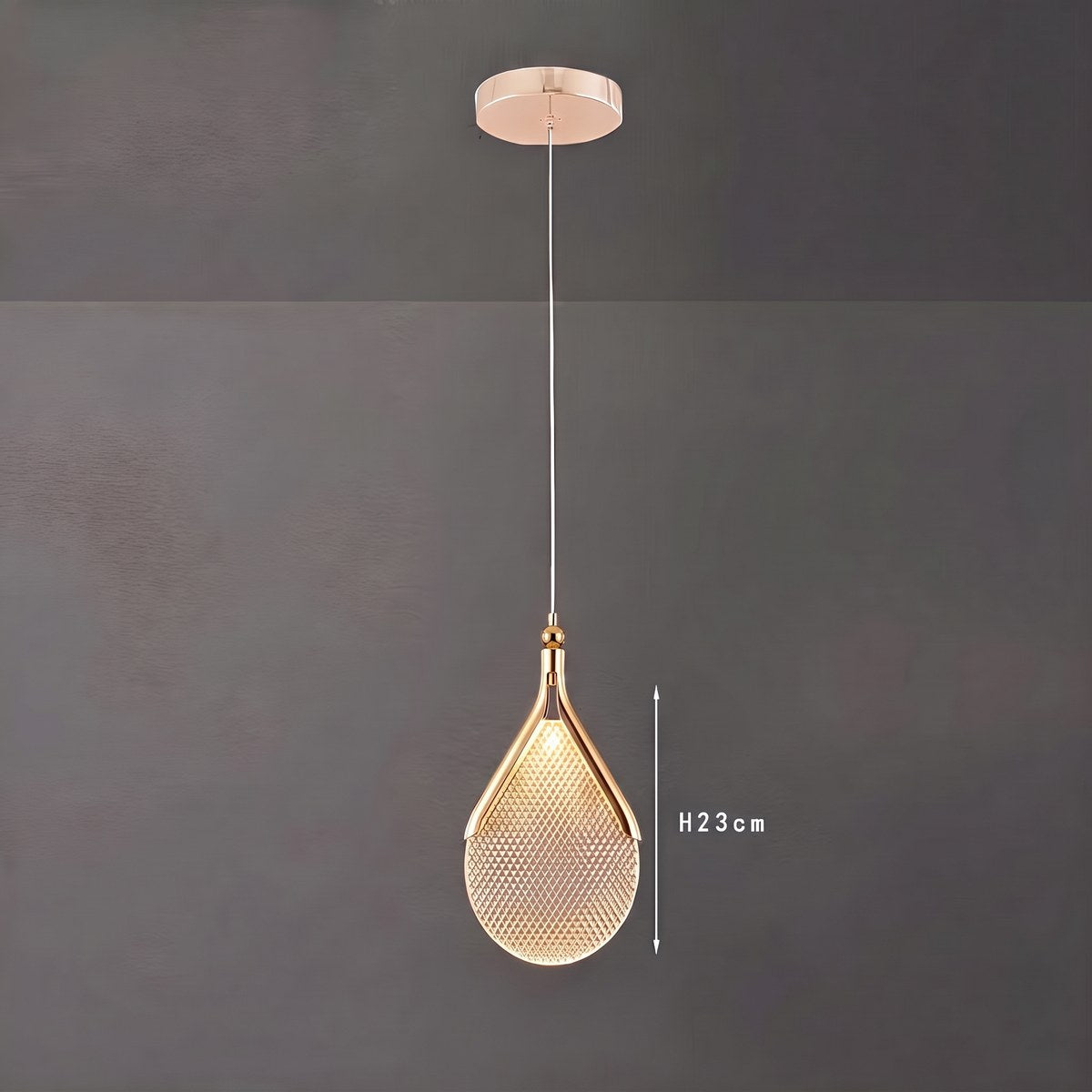 Lustre design goutte plate en acrylique taillé doré
