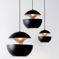 Lustre boule noir à l'intérieur doré