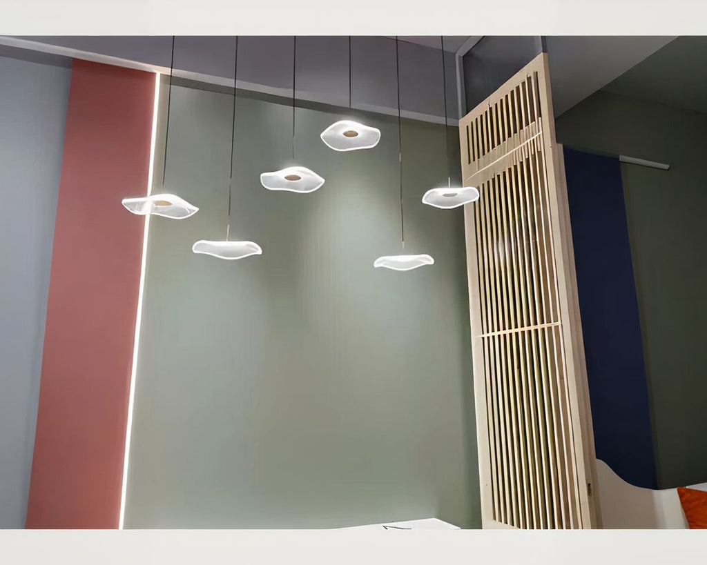 Lustre design à fleurs acryliques suspendues et spots, vue 4