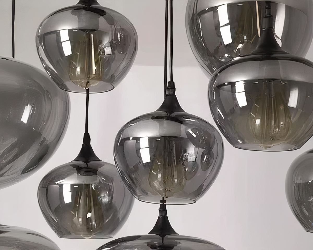 Lustre noir barre à suspensions en verre fumé, vue 4