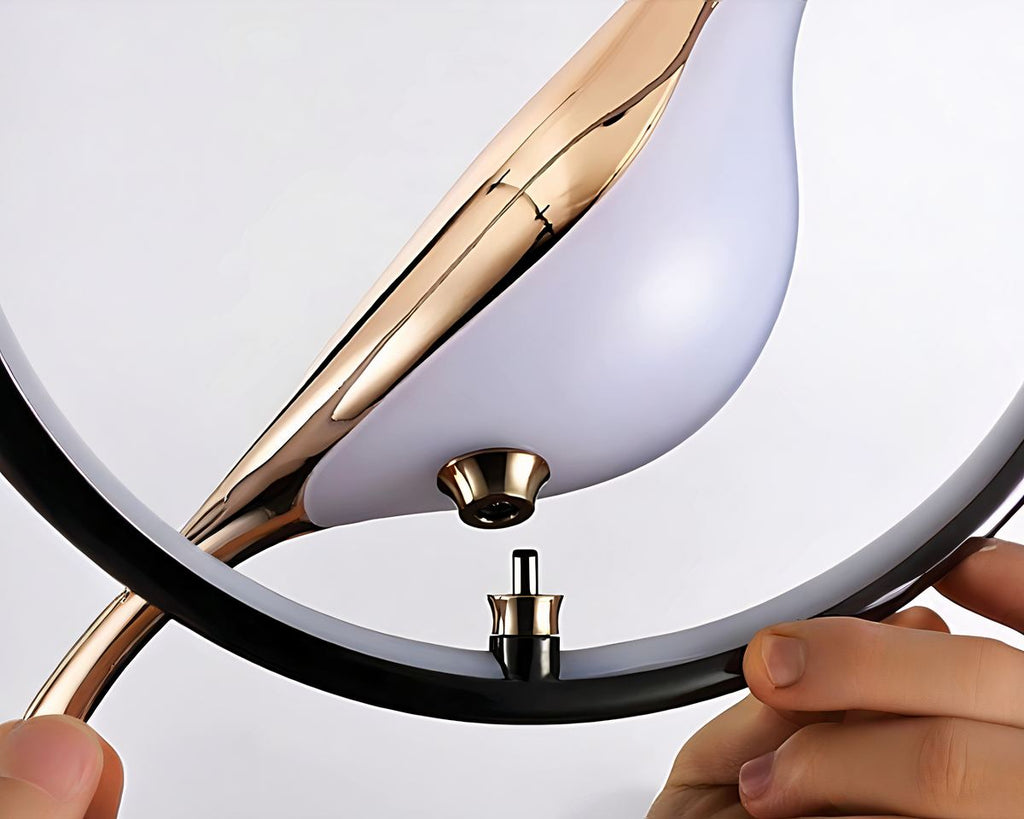 Lustre LED cercle noir et oiseau perché, vue 4