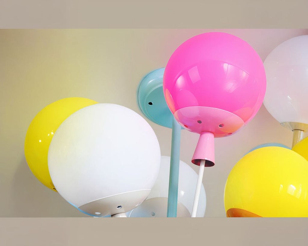 Lustre en bambou maison volante et ballons colorés, vue 8