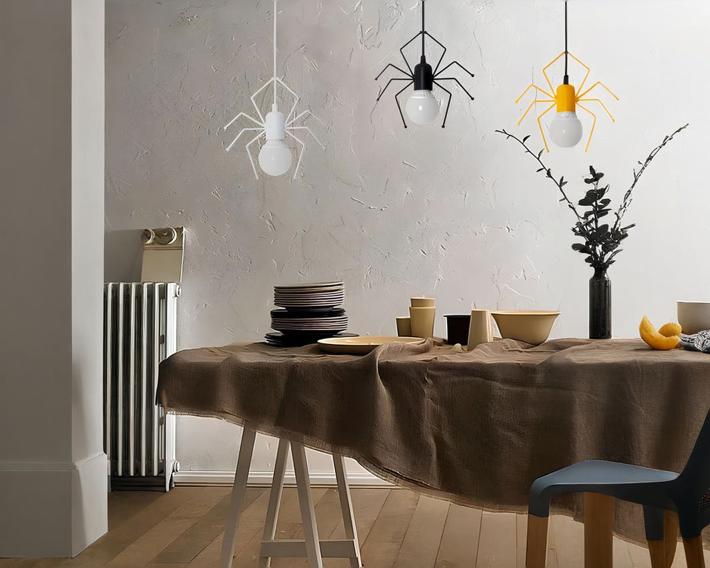 Lustre noir araignée en métal au design insolite