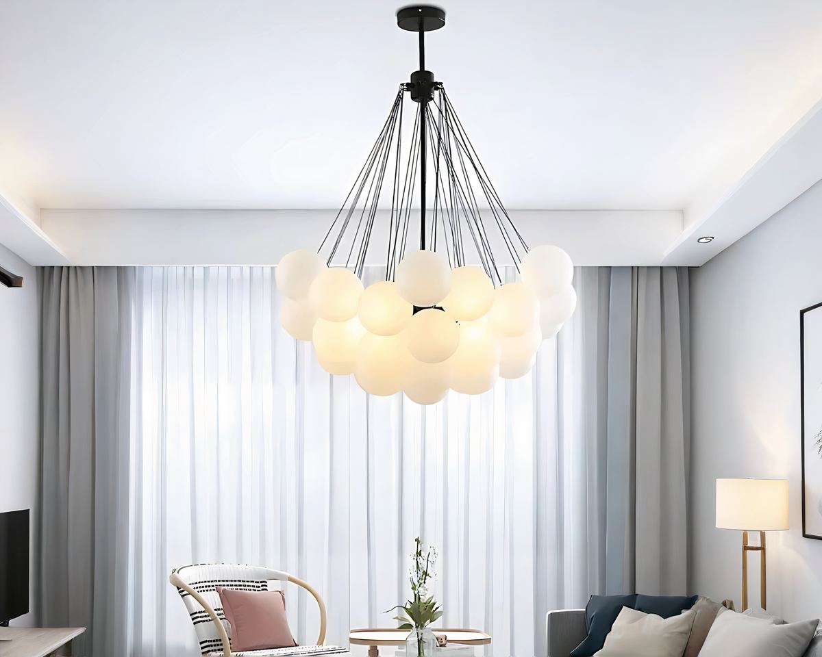 Lustre boule en grappe de globes de verre givré