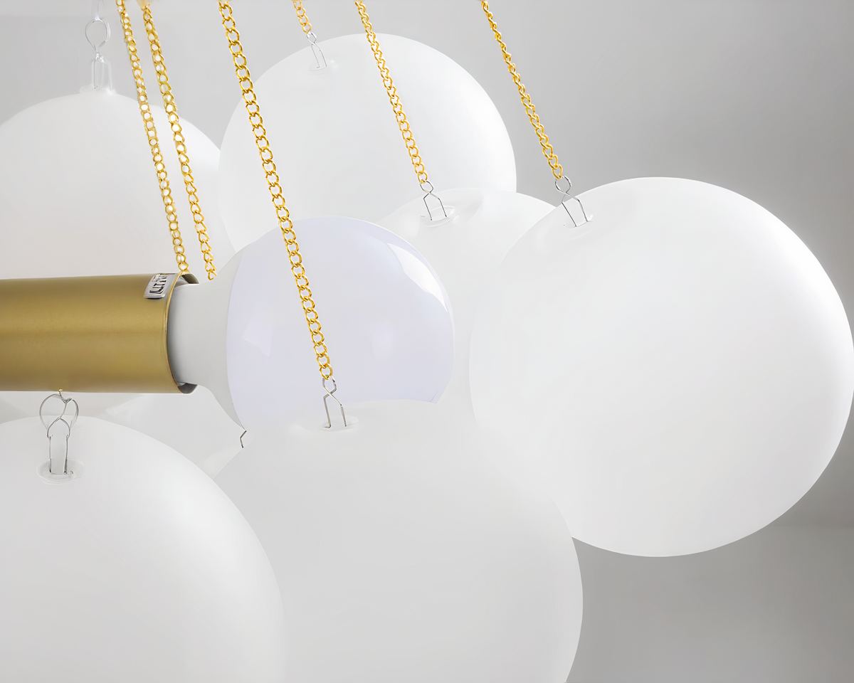 Lustre boule en grappe de globes de verre givré, vue 7