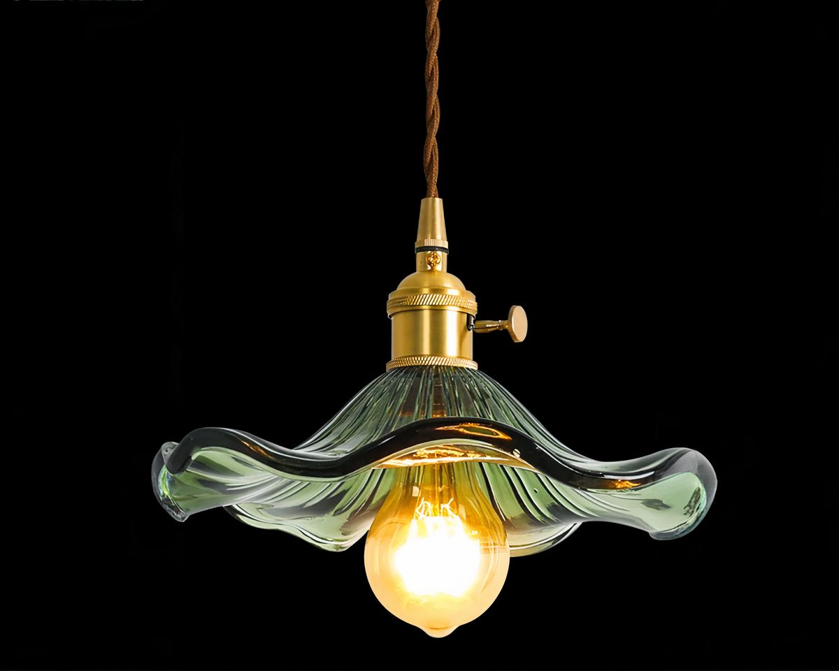 Lustre ancien fleur en verre coloré sur câble torsadé, vue 3