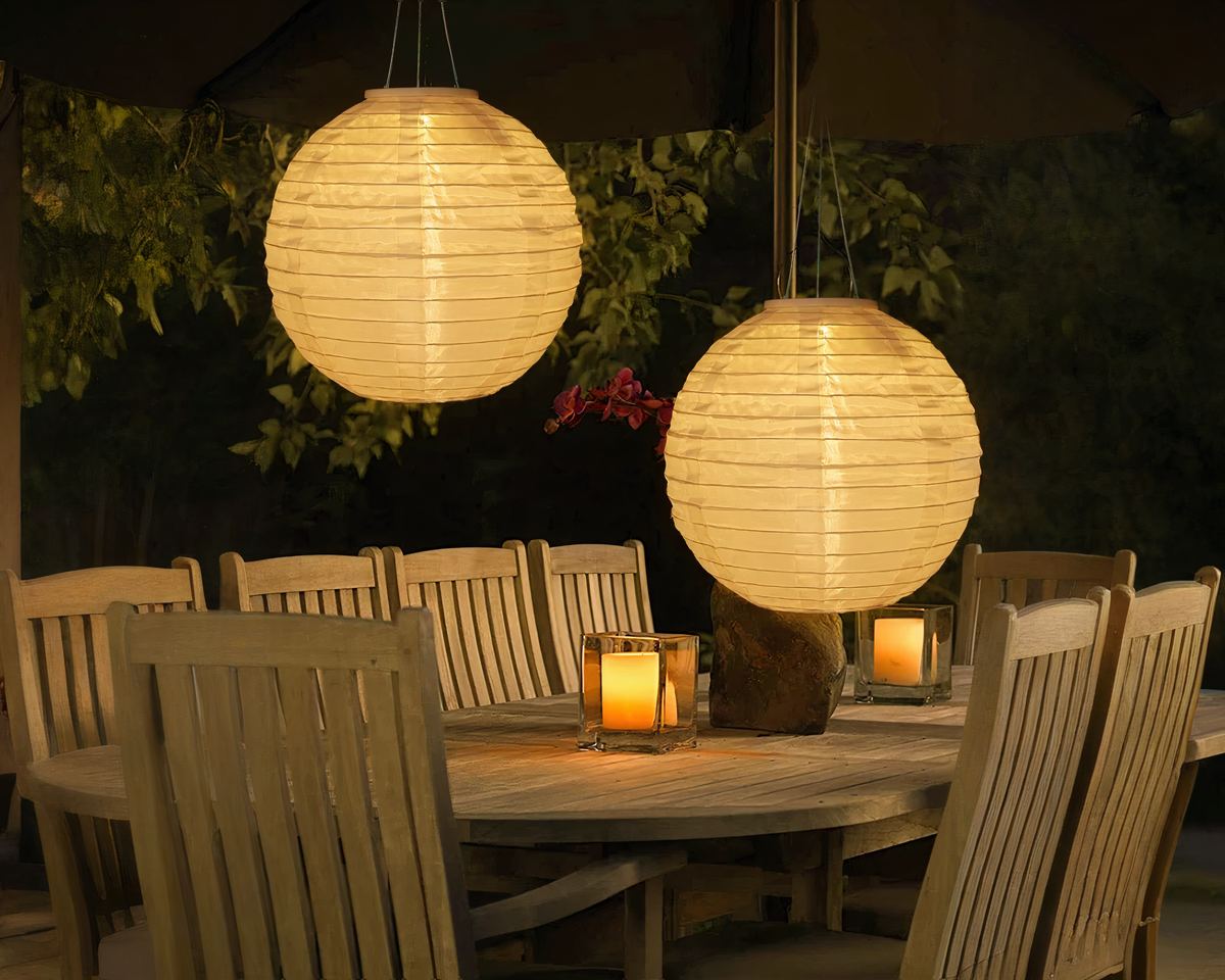 Lustre extérieur solaire boule blanche façon lanterne asiatique, vue 2