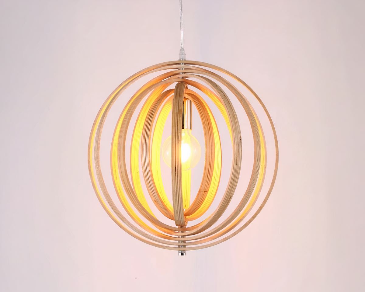 Lustre bohème à anneaux de bois sculpté