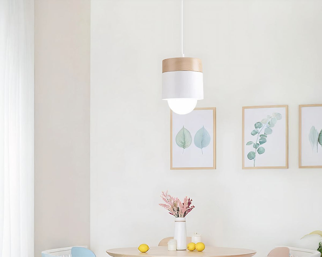 Lustre scandinave petit cylindre en métal mat et bois, vue 2