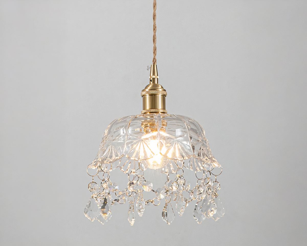 Lustre baroque cascade de cristal et fer doré, vue 4