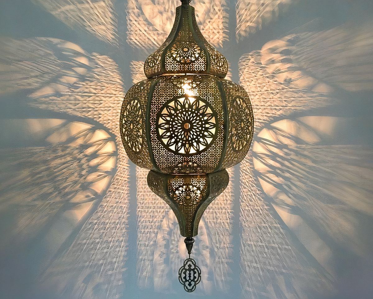 Lustre marocain lanterne vintage à motifs arabesques