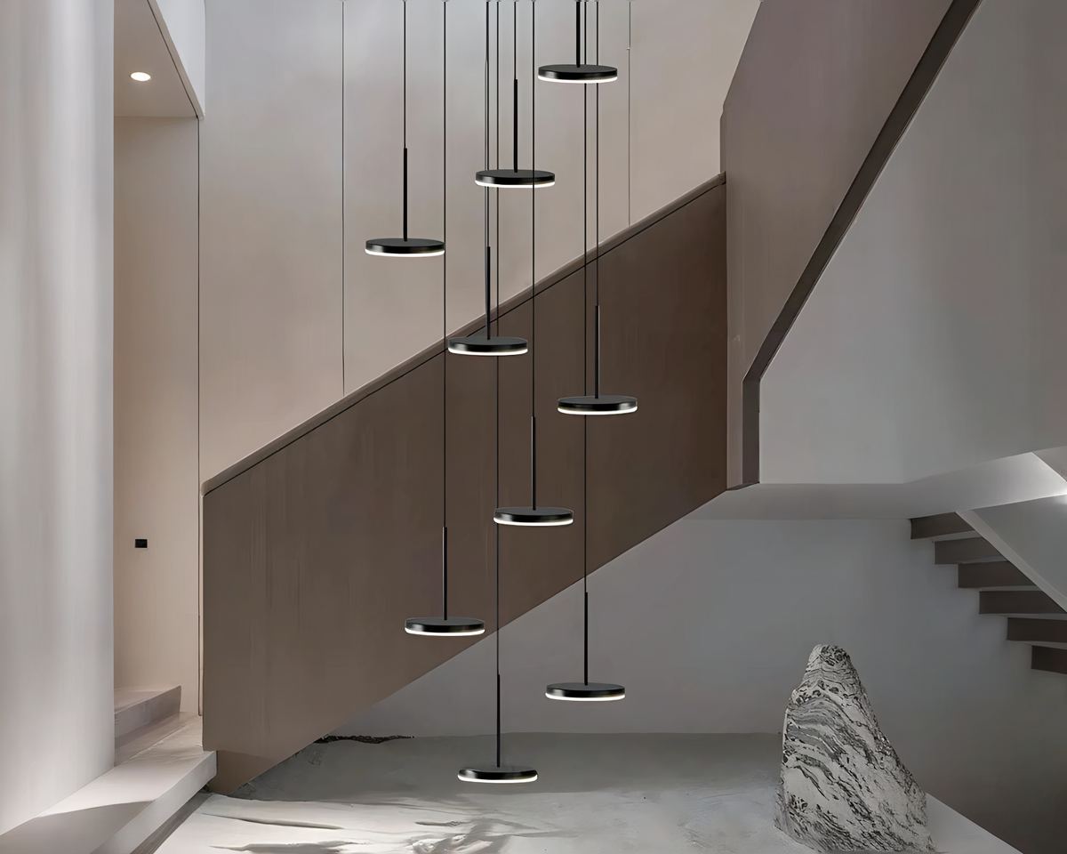 Lustre escalier grappe de spots ronds noirs LED, vue 3