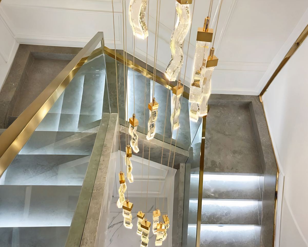 Lustre cristal cage d'escalier en vagues dorées, vue 9