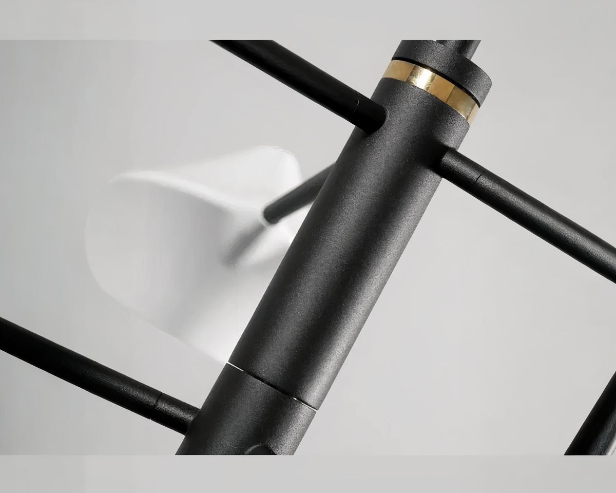 Lustre moderne à bras pivotants et abat-jour, vue 2
