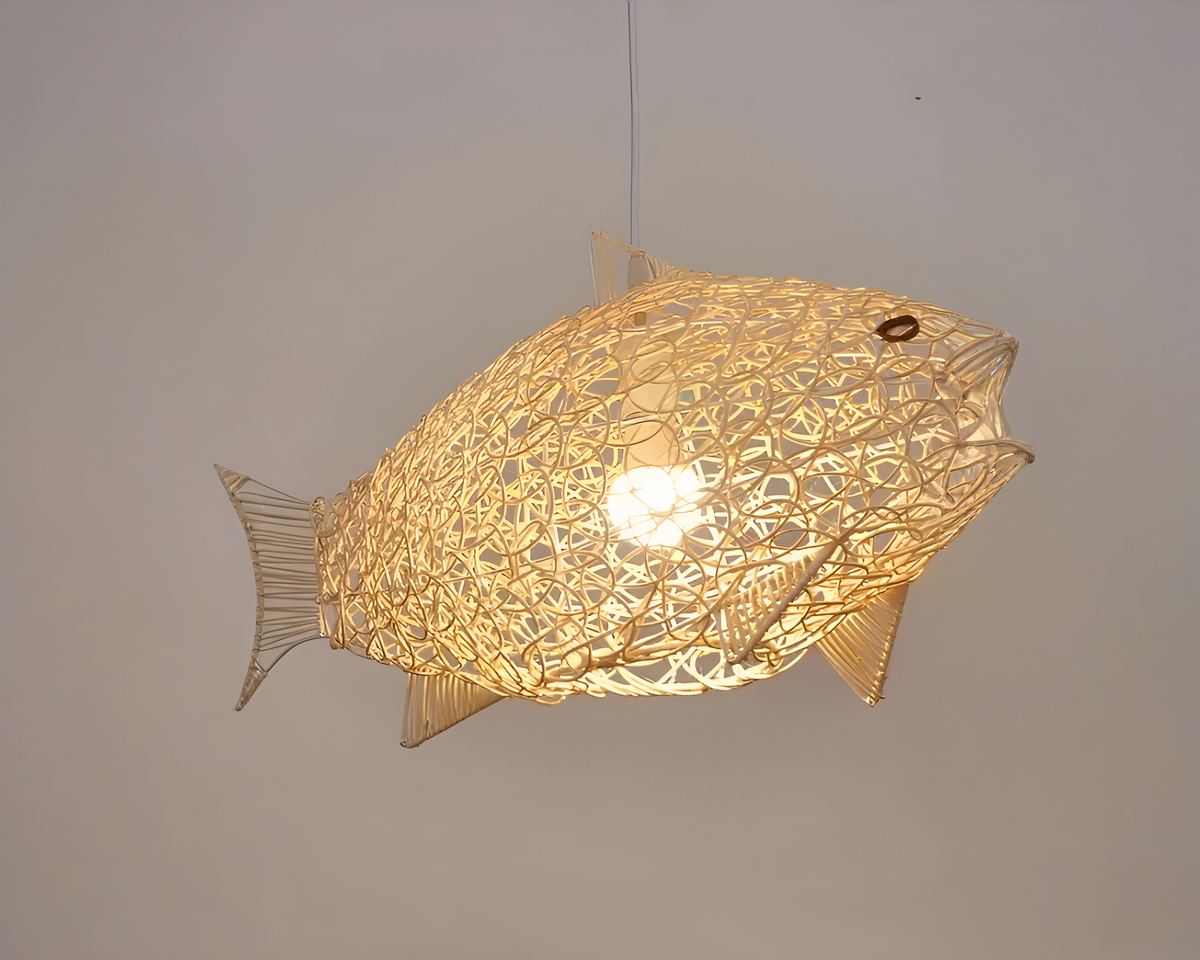 Lustre bohème poisson en rotin tressé