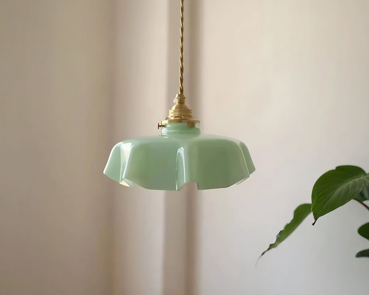 Lustre opaline pastel à collerette ondulée, vue 3