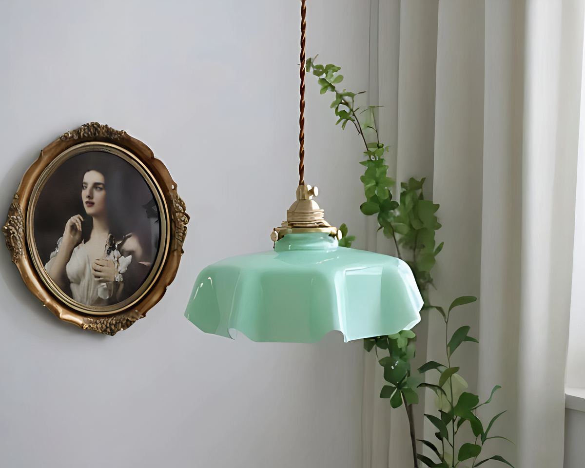 Lustre opaline pastel à collerette ondulée, vue 11