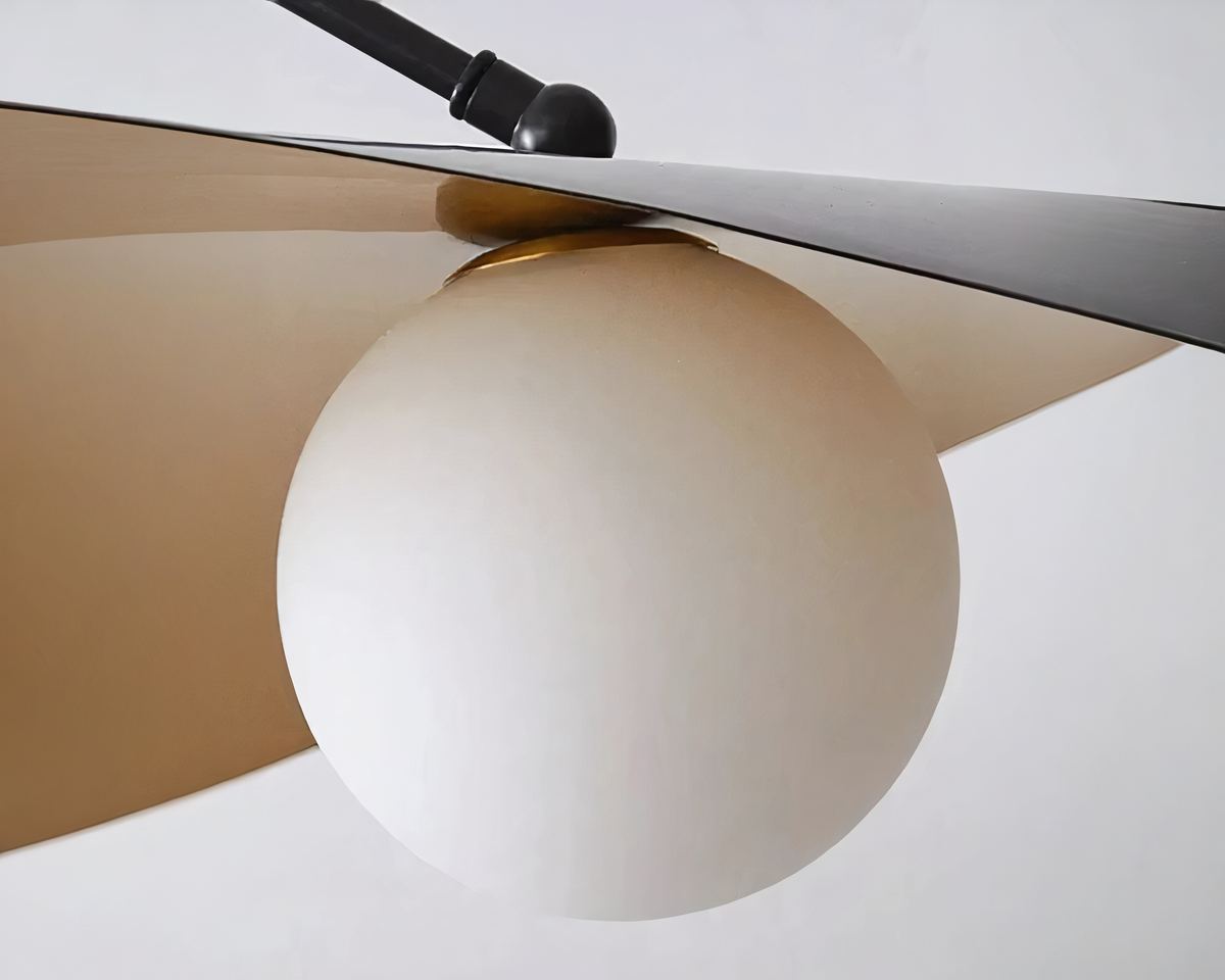 Lustre design à long bras suspendu et abat-jour orientable, vue 3