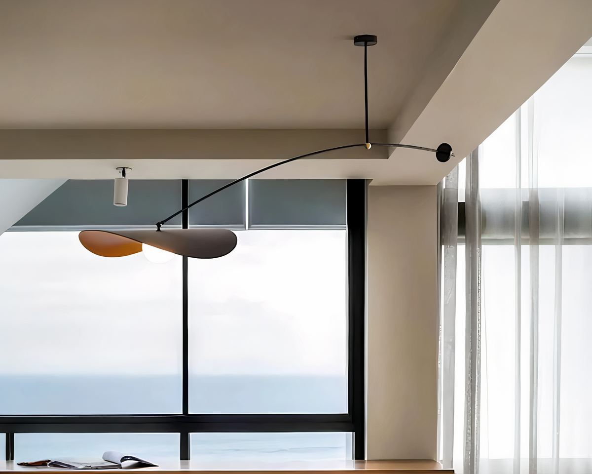 Lustre design à long bras suspendu et abat-jour orientable, vue 5