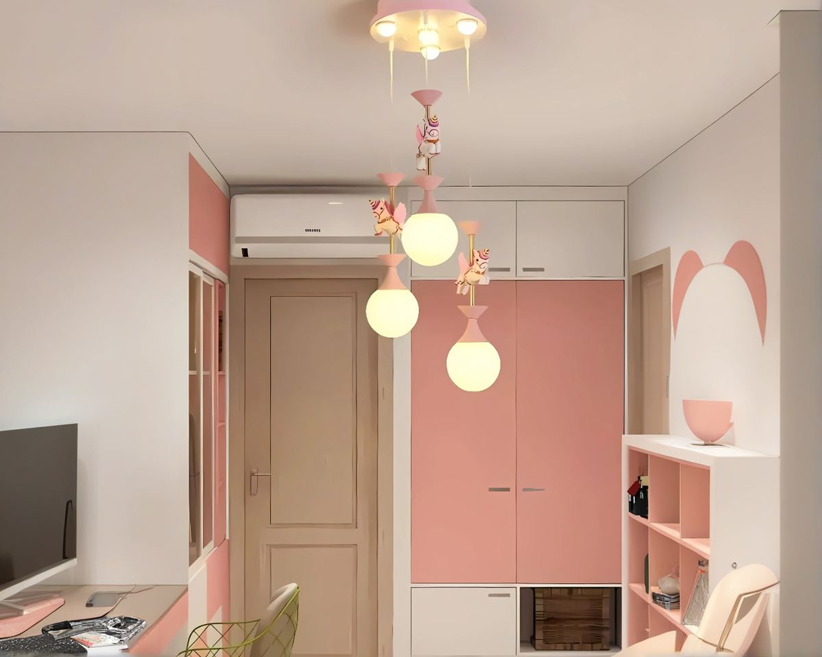 Lustre chambre manège rose et licornes en résine, vue 6
