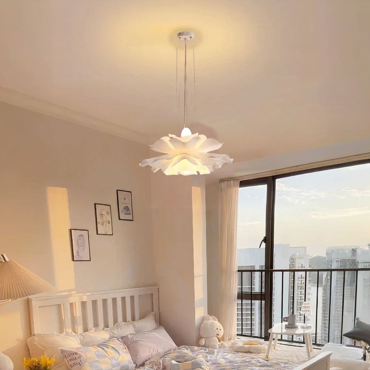 Lustre chambre cocooning à pétales superposés, vue 8