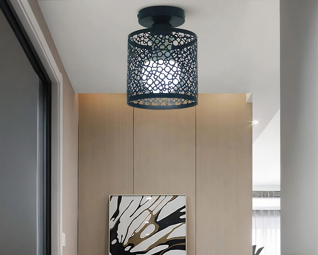 Lustre entrée plafonnier en métal ajouré noir ou blanc