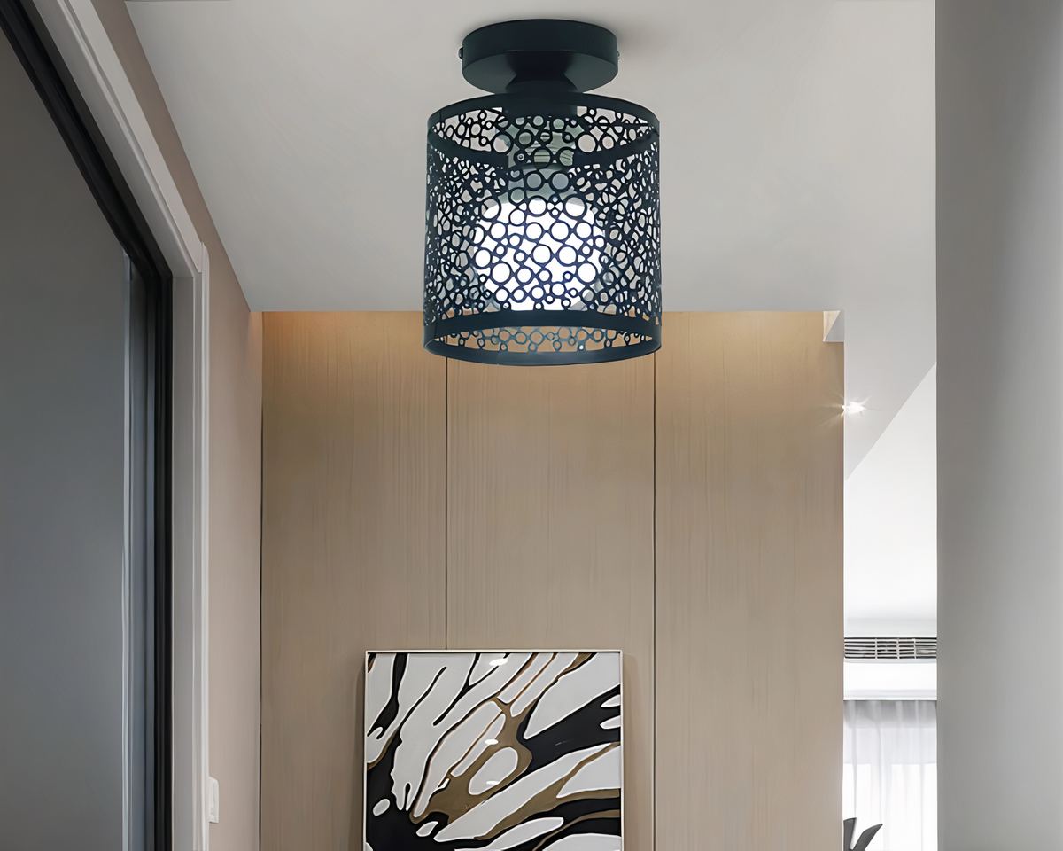 Lustre entrée plafonnier en métal ajouré noir ou blanc