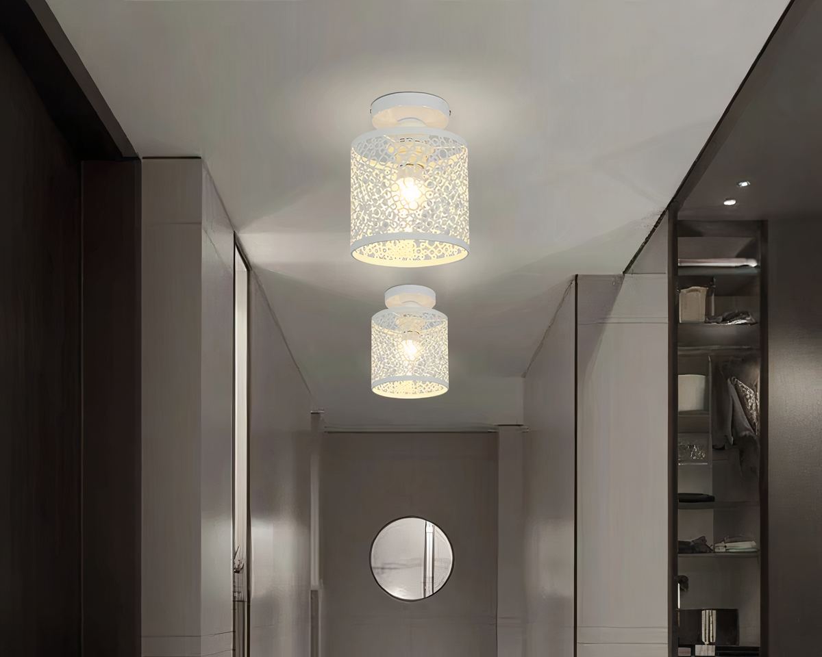 Lustre entrée plafonnier en métal ajouré noir ou blanc, vue 4