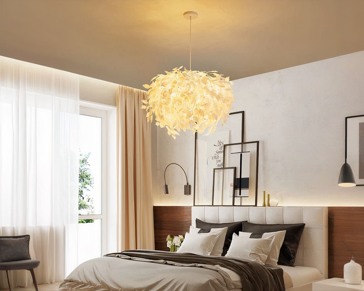 Lustre chambre cocooning à feuilles blanches suspendues, vue 2