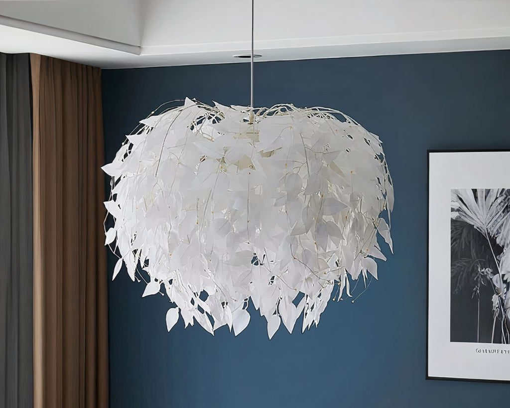Lustre chambre cocooning à feuilles blanches suspendues, vue 3
