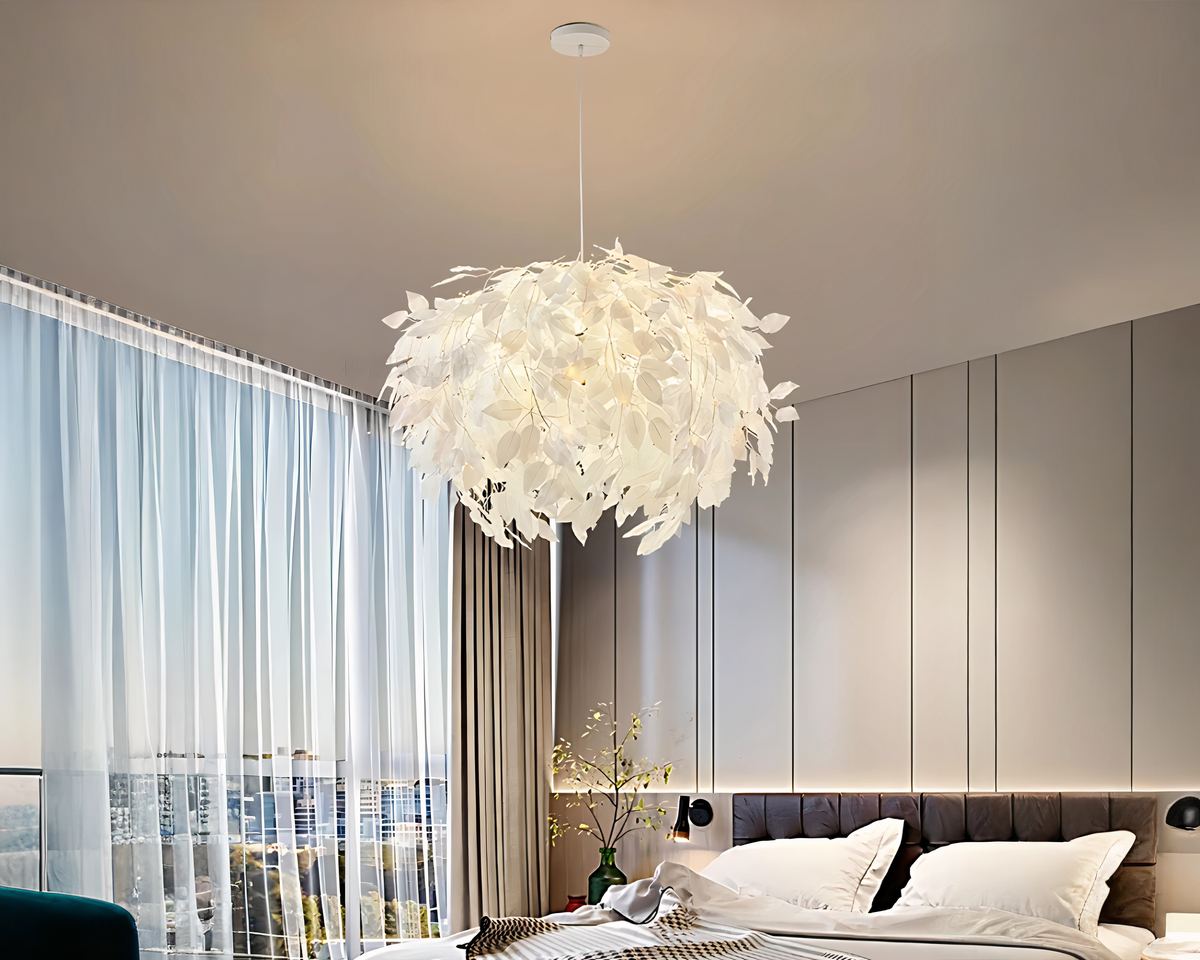 Lustre chambre cocooning à feuilles blanches suspendues, vue 4