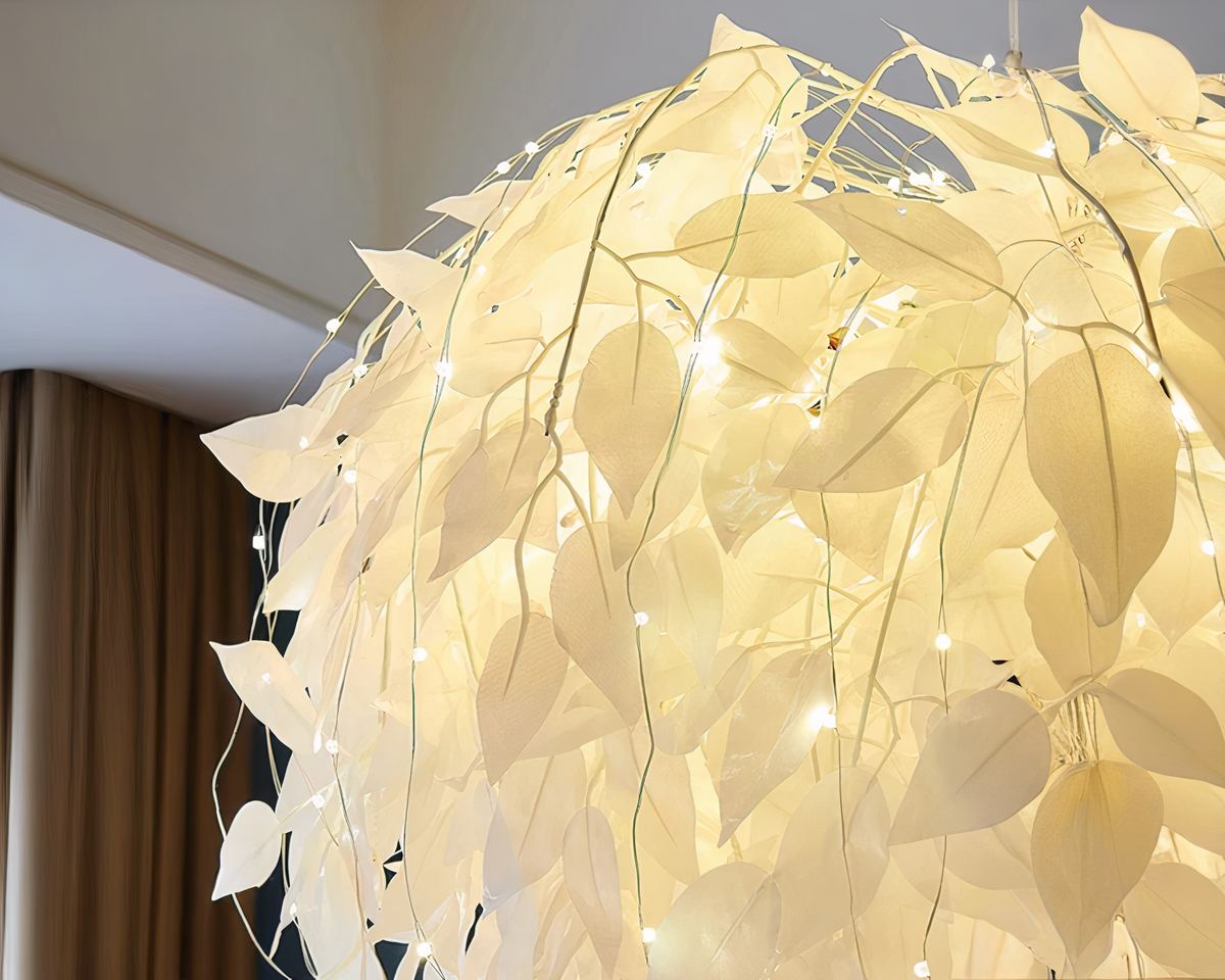 Lustre chambre cocooning à feuilles blanches suspendues, vue 6