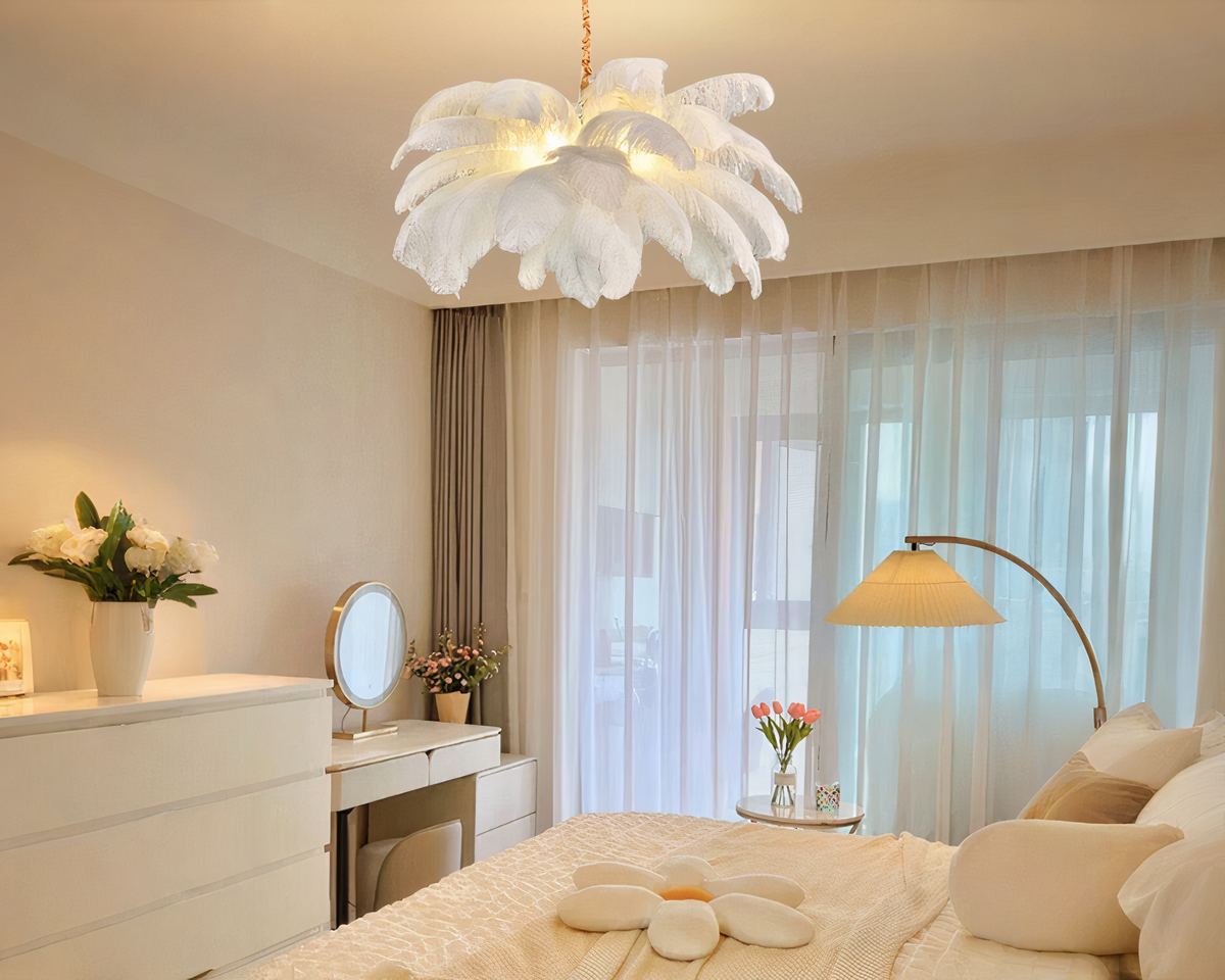 Lustre chambre cocooning en plumes d'autruche