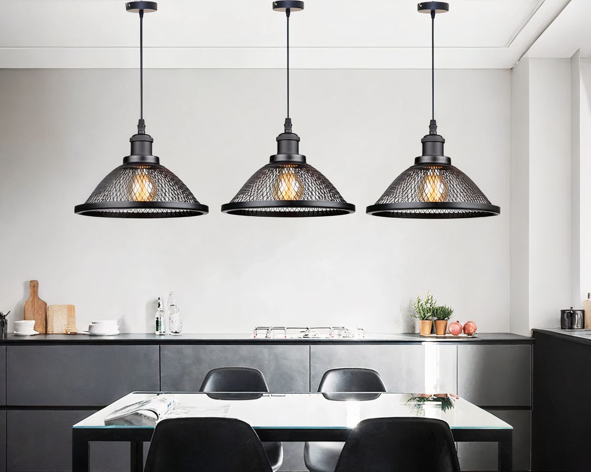 Lustre cuisine cage en maille noire et laiton, vue 4