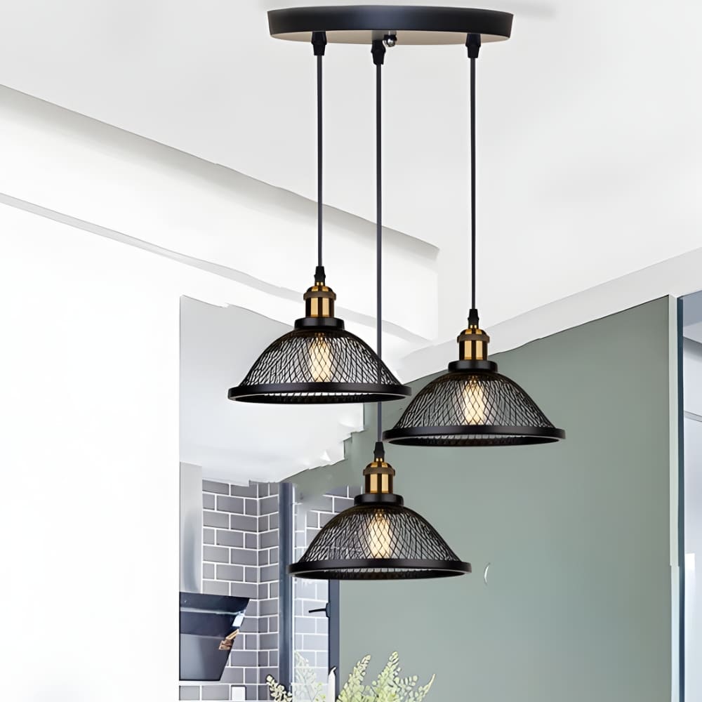 Lustre cuisine noir en cage de métal grillagé, vue 2