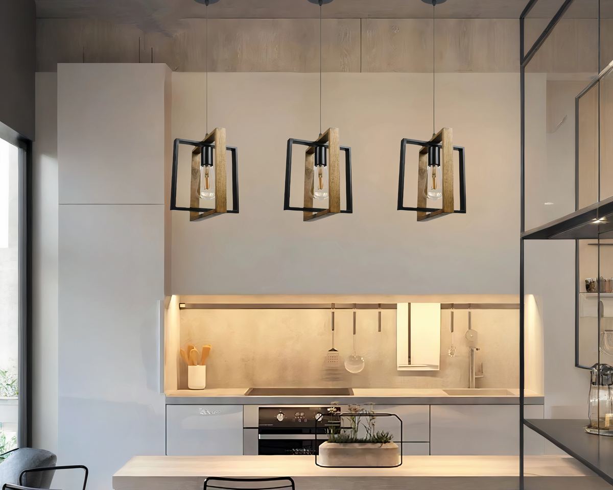 Lustre cuisine carré en fer forgé noir et bois