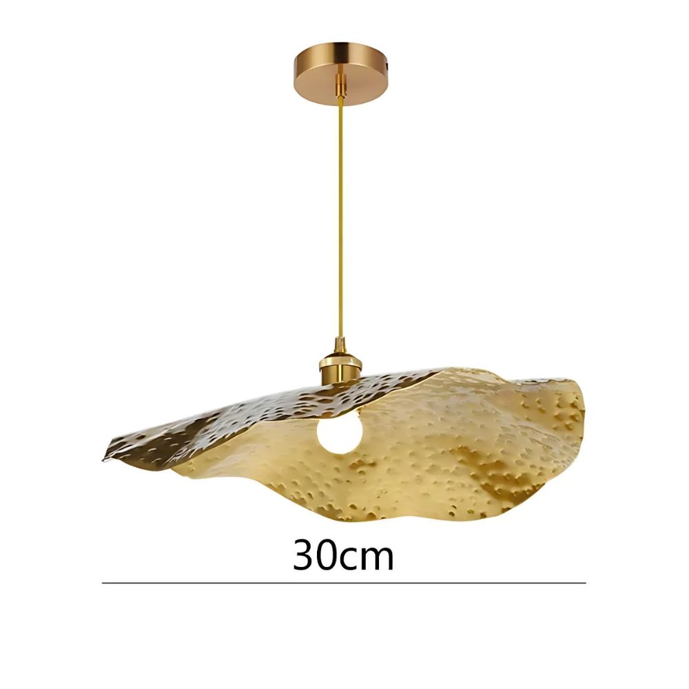 Lustre en fer forgé martelé doré forme chapeau, vue 8