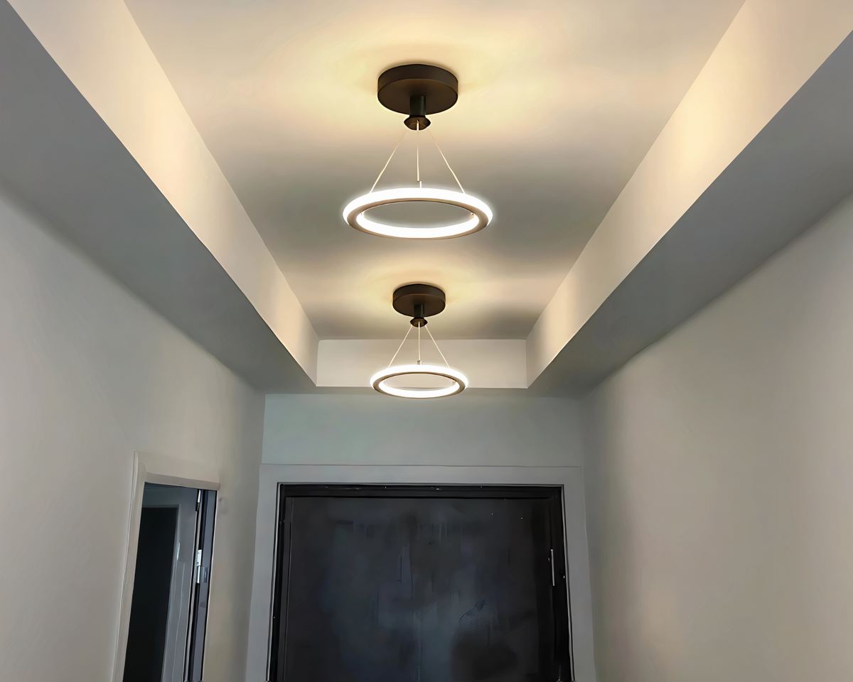 Lustre entrée anneau lumineux suspendu noir ou doré, vue 5