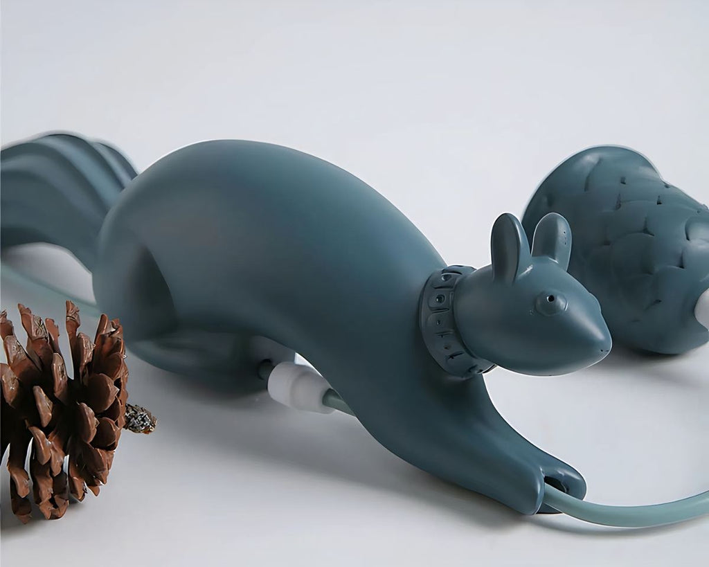 Lustre chambre bébé écureuil suspendu en résine, vue 12