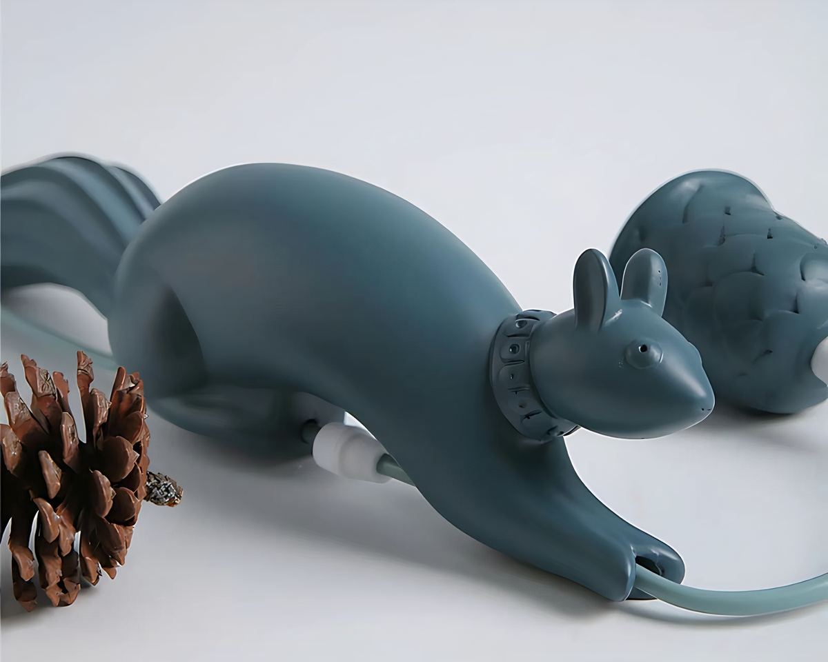 Lustre chambre bébé écureuil suspendu en résine, vue 12