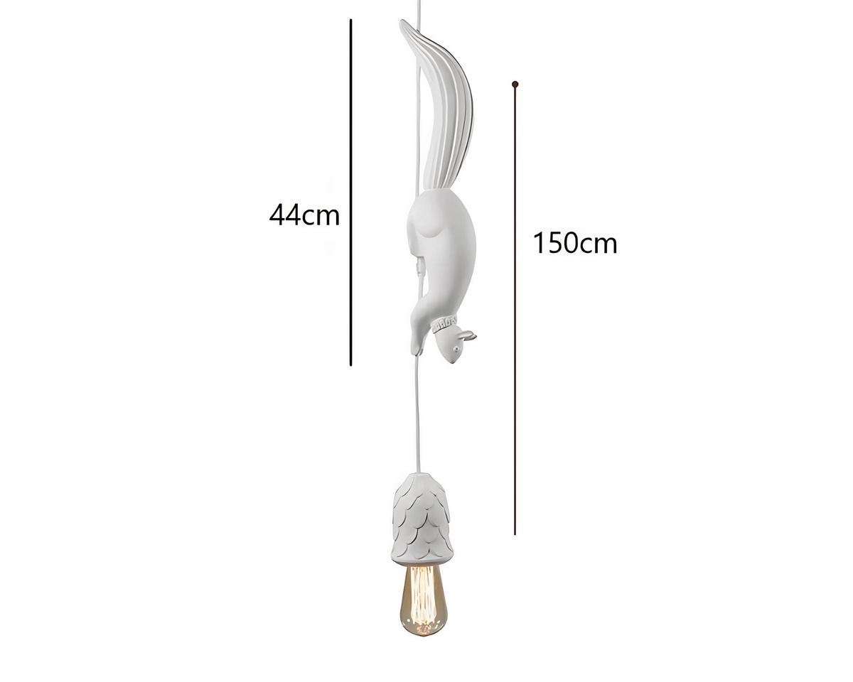 Lustre chambre bébé écureuil suspendu en résine, vue 13