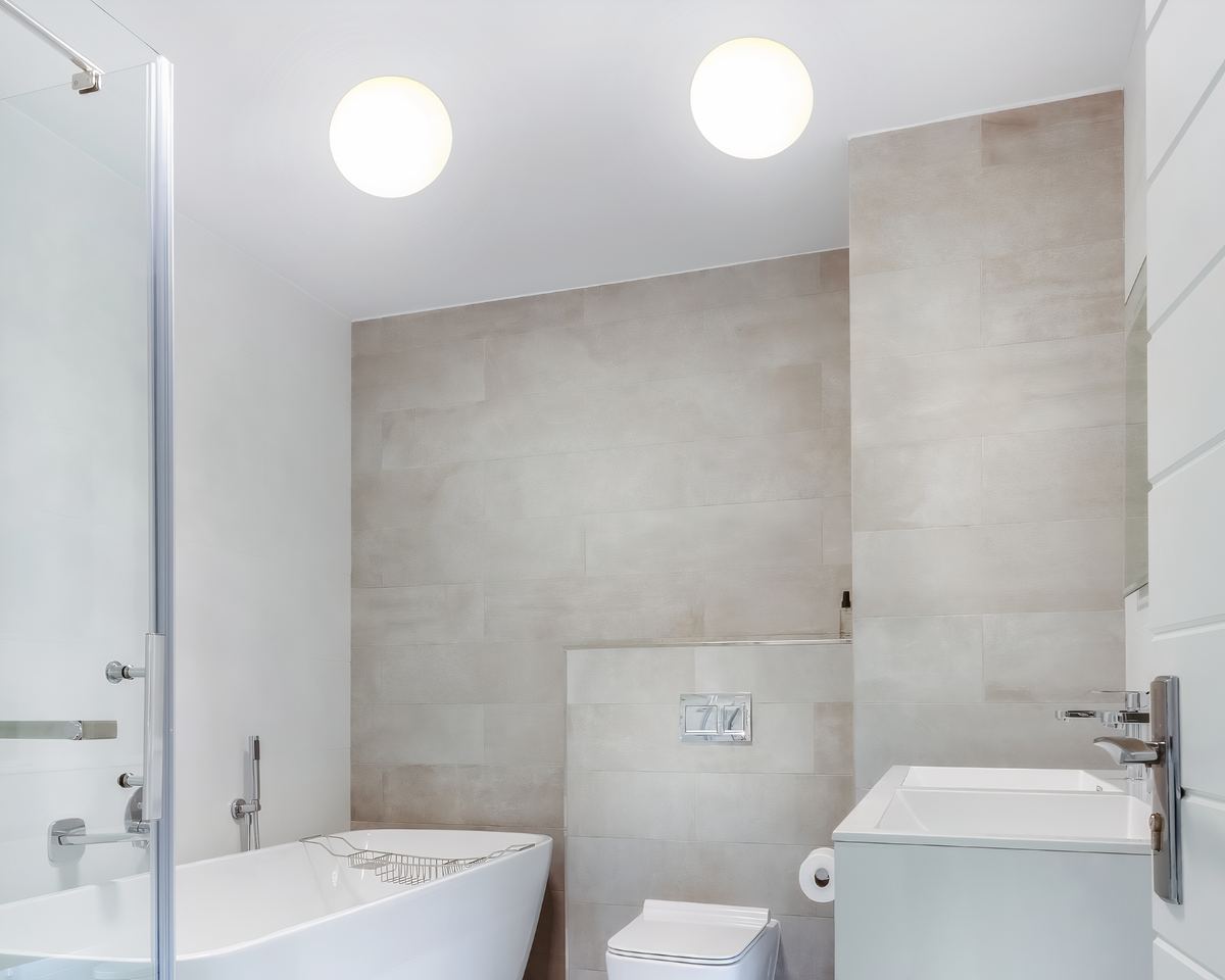 Lustre salle de bain sphère en verre effet cristal, vue 4
