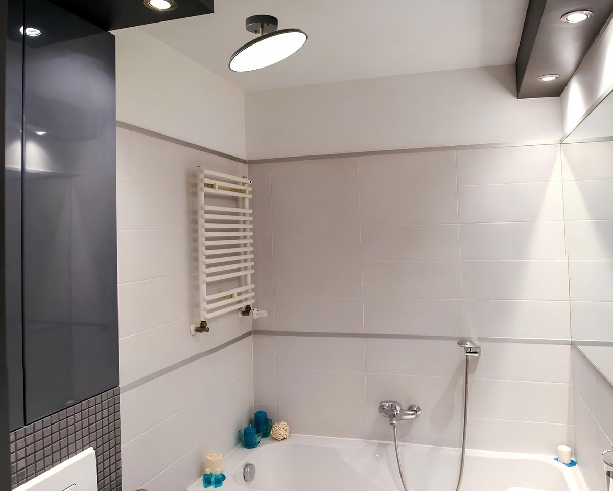 Lustre salle de bain plafonnier rond orientable, vue 4
