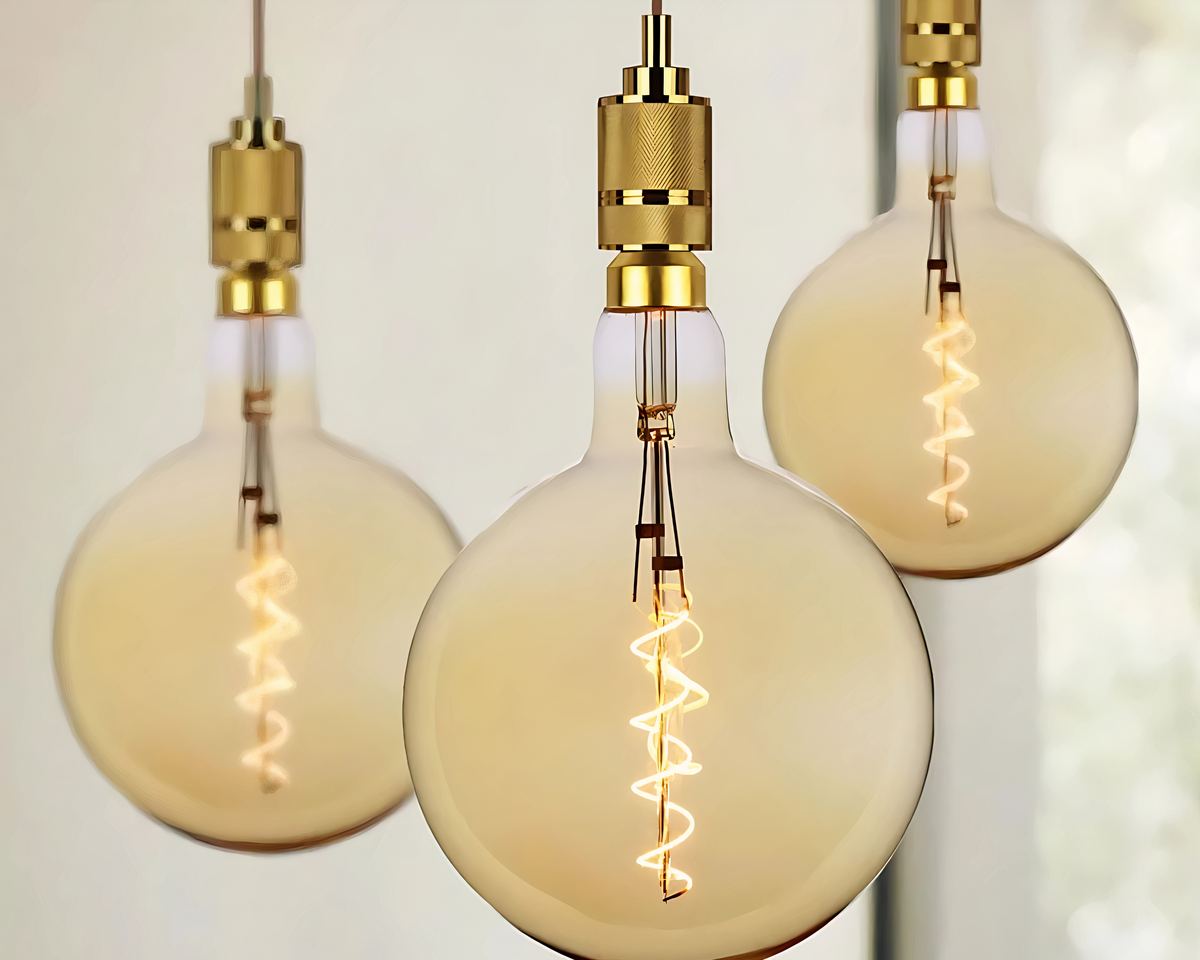 Lustre design ampoule géante ambrée spirale, vue 6