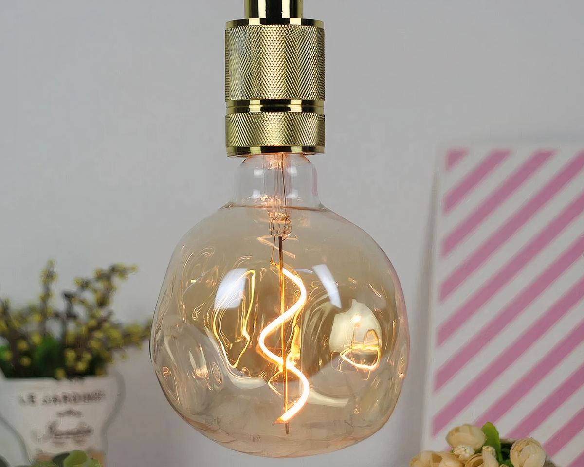 Lustre ampoule géante au verre déstructuré, vue 4