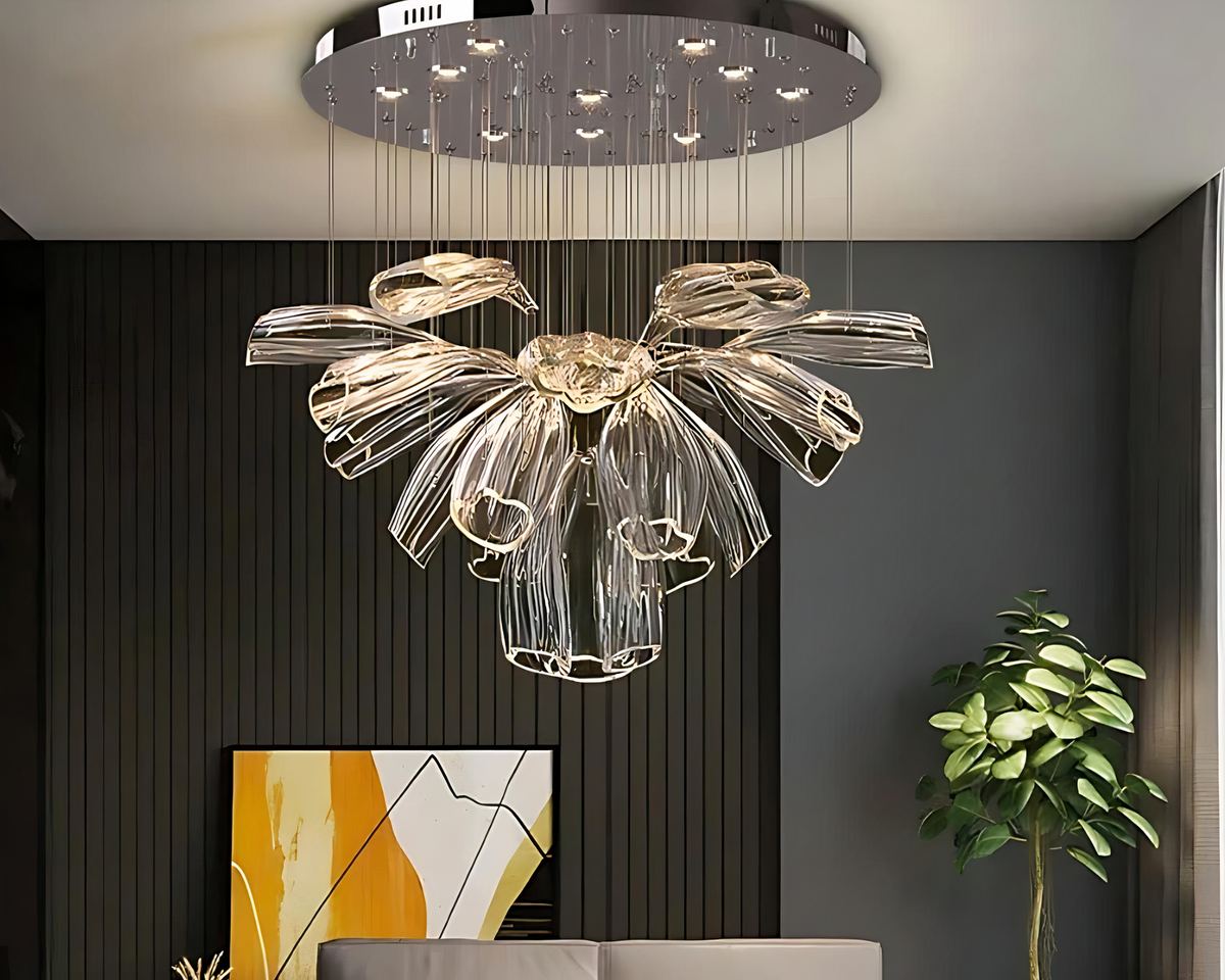Lustre cristal en cascade de pétales transparents
