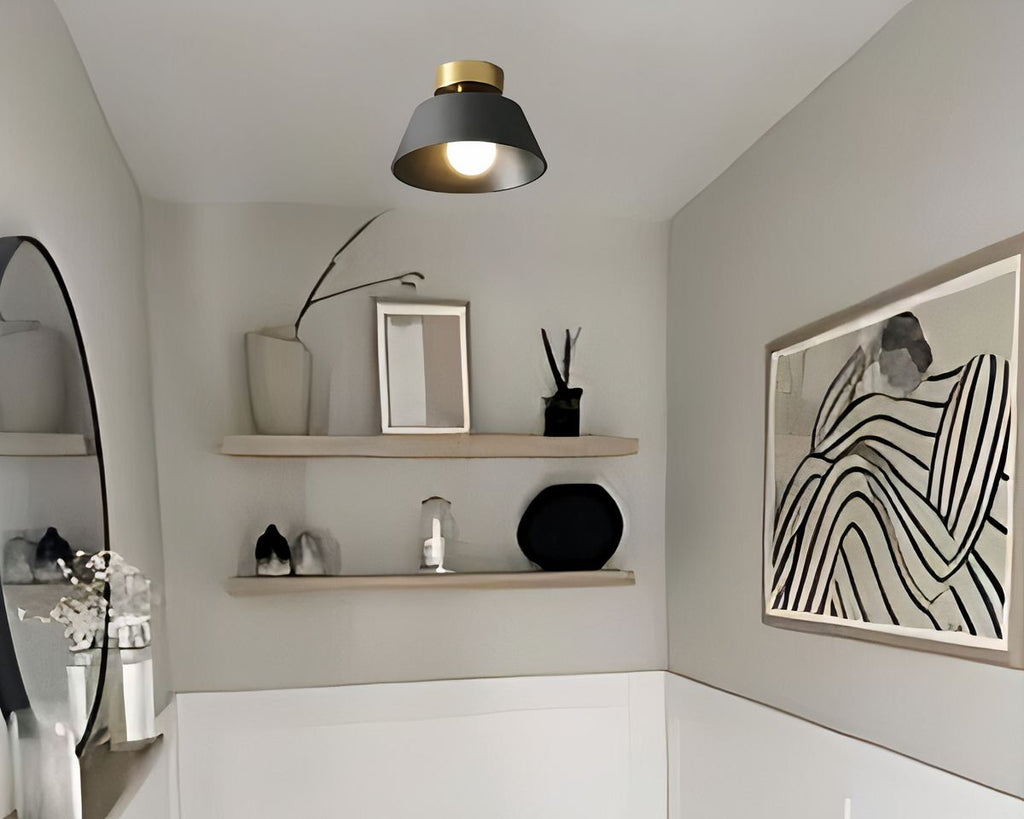 Lustre scandinave conique à touche dorée pour toilettes, vue 2